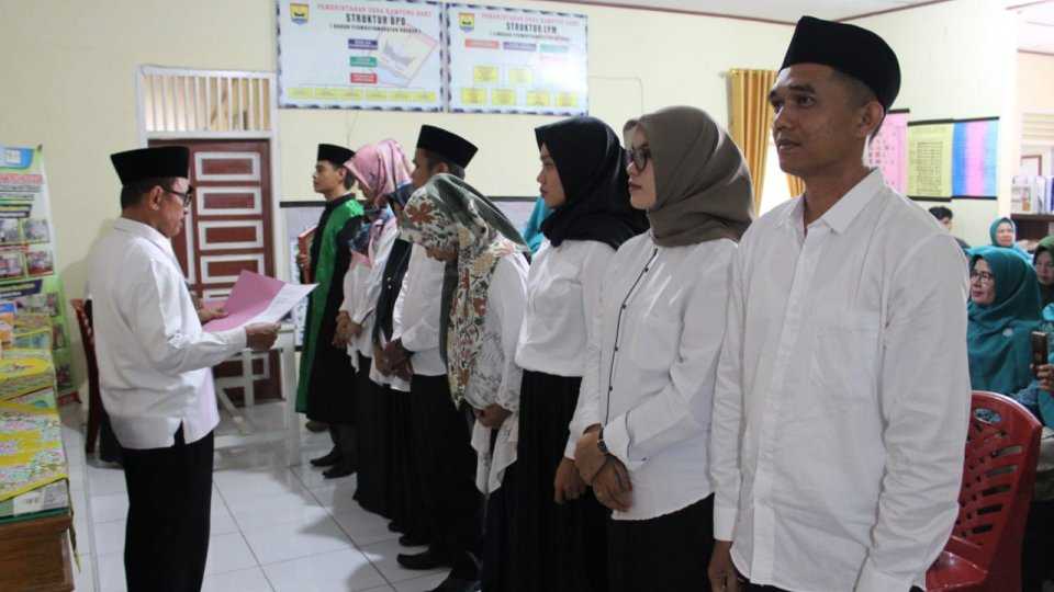 Kades Kampung Baru, Lantik 7 Orang Perangkat Desa
