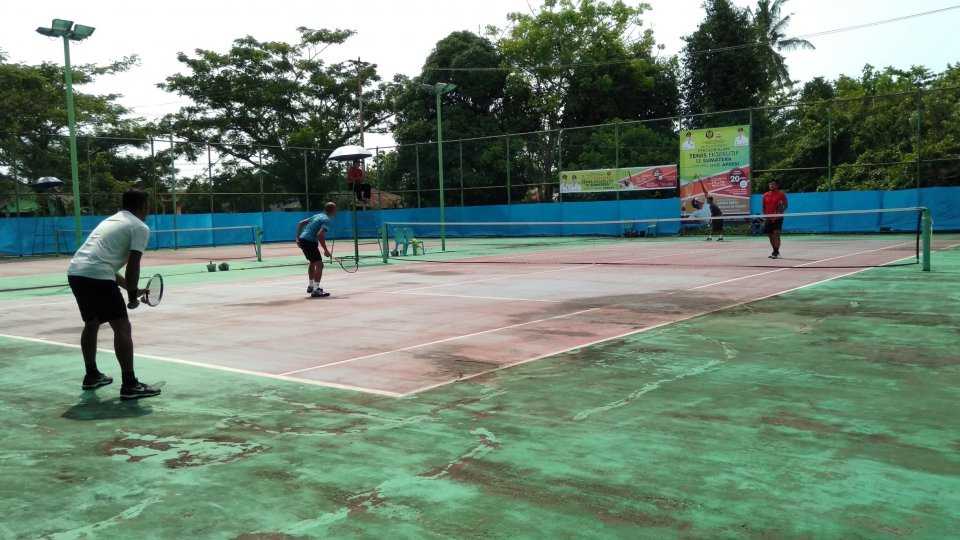 Disdikpora Kota Pariaman Gelar Pertandingan Tenis Eksekutif