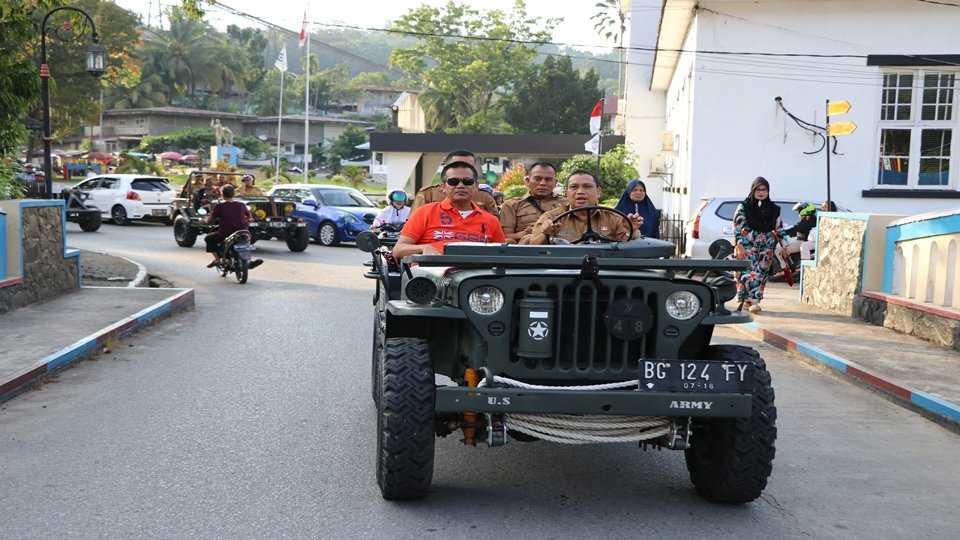 Wako Pariaman Genius Umar Jajal Kota Sawahlunto Dengan Jeep Willys