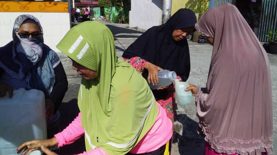 Ibu-Ibu Warga Dusun Selatan Ikut Bantu Memutus Mata Rantai Penyebaran Covid-19