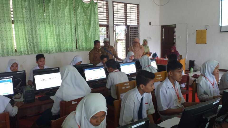 Jelang Ujian Nasional, SMP Sederajat di Kota Pariaman Ikuti Simulasi UNBK