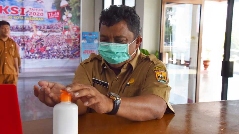 Kantor Pemerintahan di Kota Pariaman sediakan Hand Sanitizer